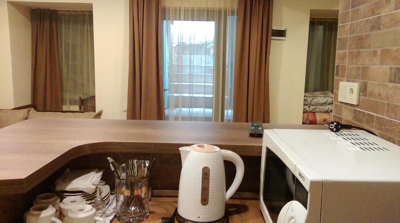 Low Budget Room With King Size Bed Tbilisi Esterno foto