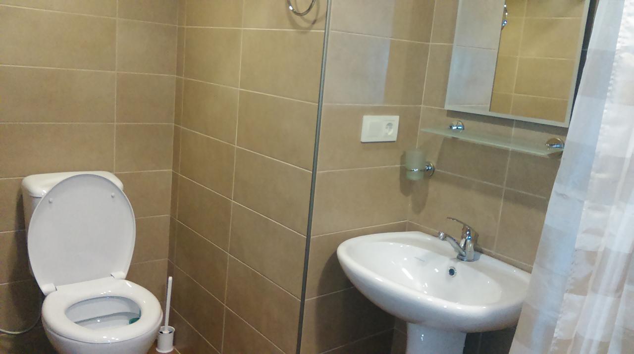 Low Budget Room With King Size Bed Tbilisi Esterno foto